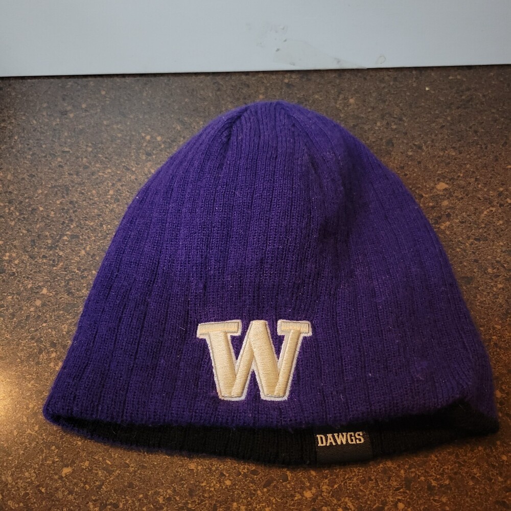 Washington Huskies Dawgs Zephyr Beanie Hat Men’s Purple One Size NCAA College
